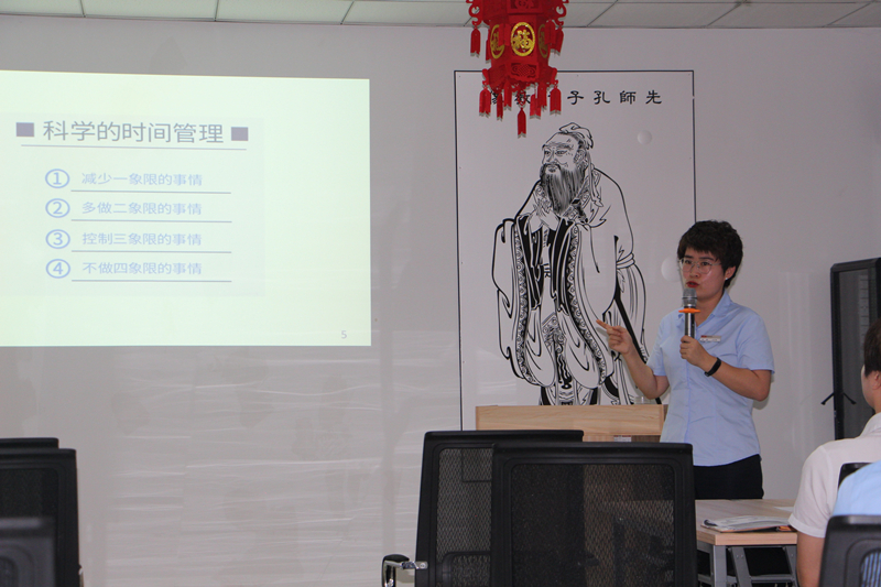 05物业公司举行情景实战分享会_副本.jpg