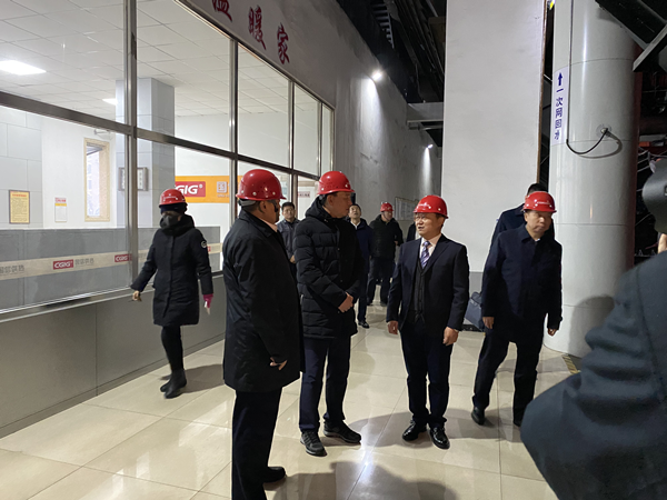 7.奚丙春总司理向张志军市长汇报供热情形_副本.png