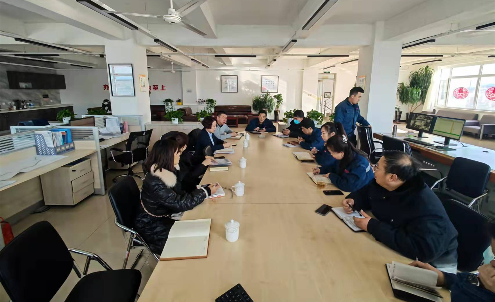 8.调研聚会事情现场_副本.jpg