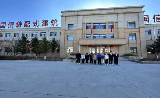 11.长春修建学院应届生来到装配式总公司旅行面试（资助处置惩罚下照片，，，凸显人物）_副本.jpg