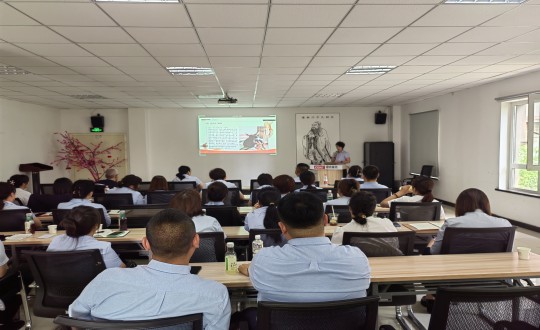 21.物业总公司品质运营部召开客服线条月度相同会_副本.jpg 21.物业总公司品质运营部召开客服线条月度相同会_副本.jpg