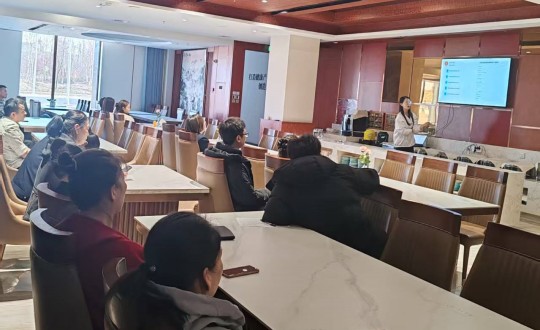 3.长白山尊龙凯时旅馆组织开展旅馆制度及人力资源相关培训_副本.jpg